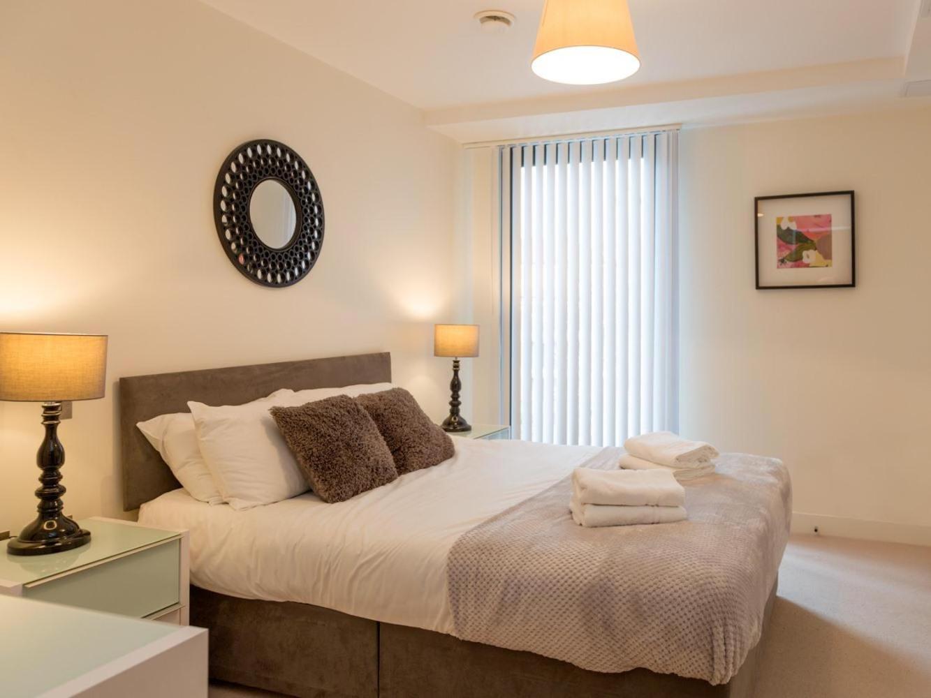 Central Tower Bridge Apartment London Room photo